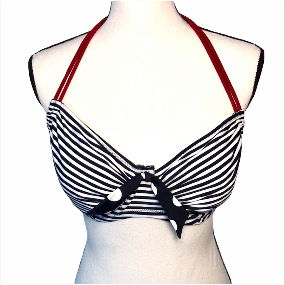 POUR moi Blk and white stripped bikini 👙 top